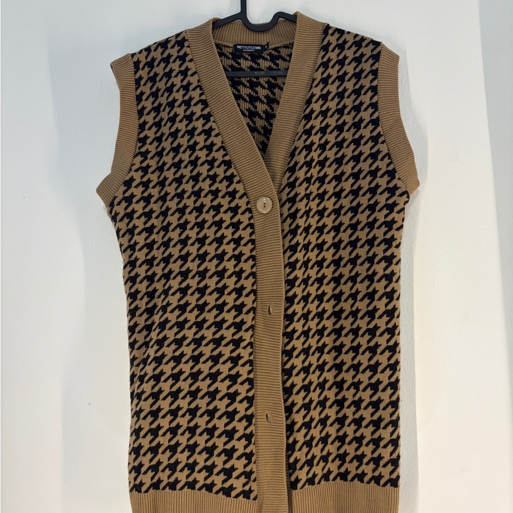 PrettyLittleThing Tan and Black Houndstooth Cardigan